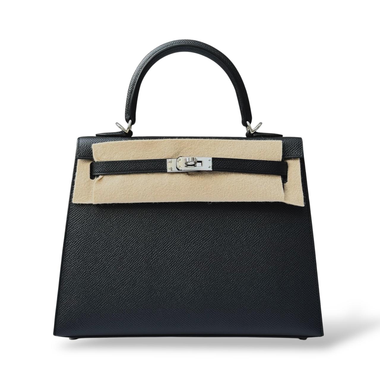 Hermès Kelly 25 Schwarz Epsom PHW